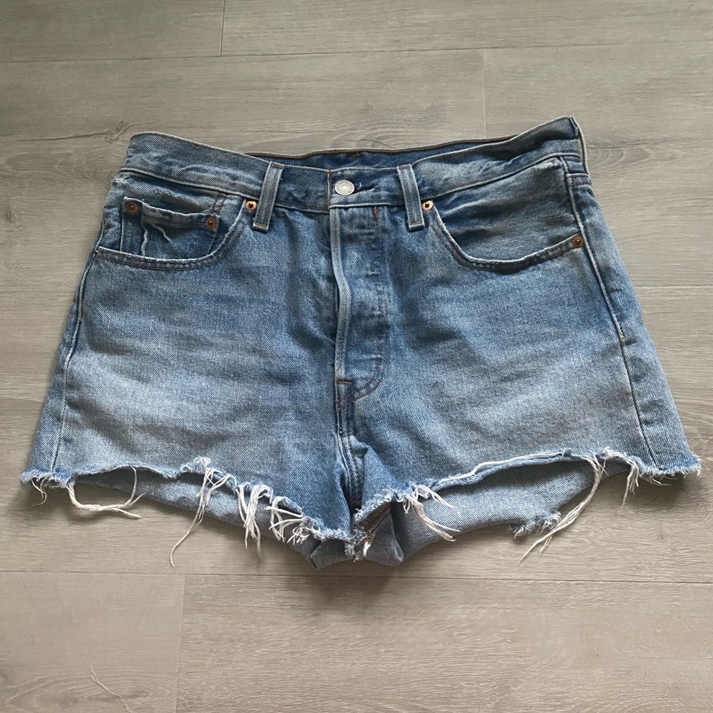 Levi Jean Shorts